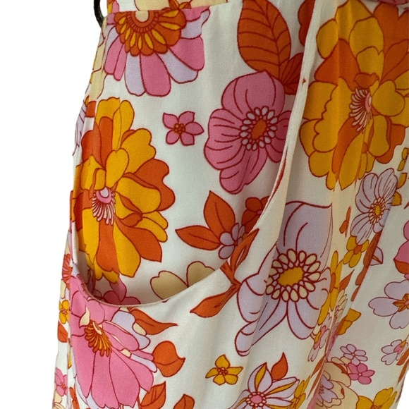 NWT Midnight Doll Floral Sleeveless Romper with Pockets M - Picture 4 of 8
